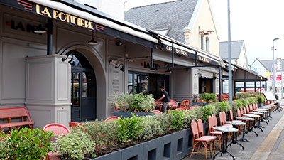 Actualites-Potiniere2016-terrasse1-ambiance-agencement